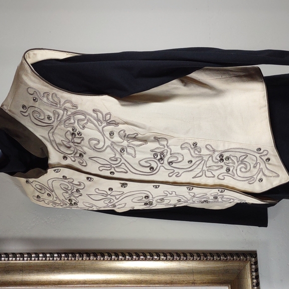 Panhandle Slim Western Style Embellished Vest - Picture 3 of 6